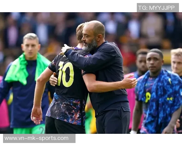 实况足球替补席的战术运用与球员心理调适探讨